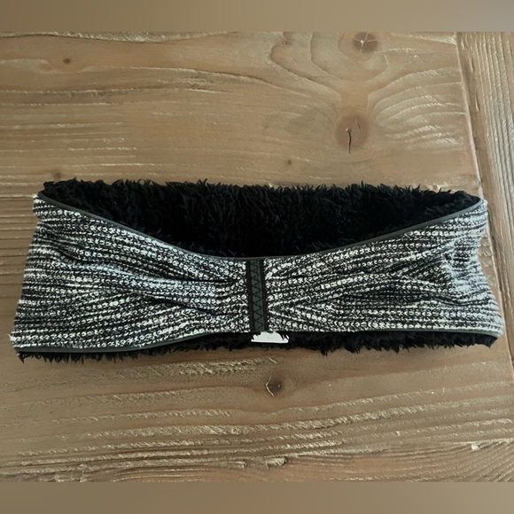 Lululemon Winter Ear Warmer Sherpa Headband One Size EUC - Picture 2 of 6